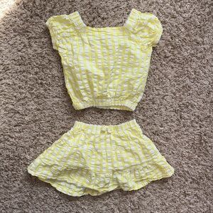 3t girls 2-piece yellow and white skirt and crop top. Jessica Simpson.